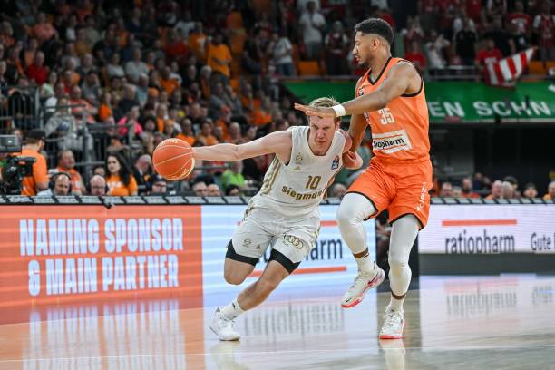 从伯恩茅斯 从伯恩茅斯