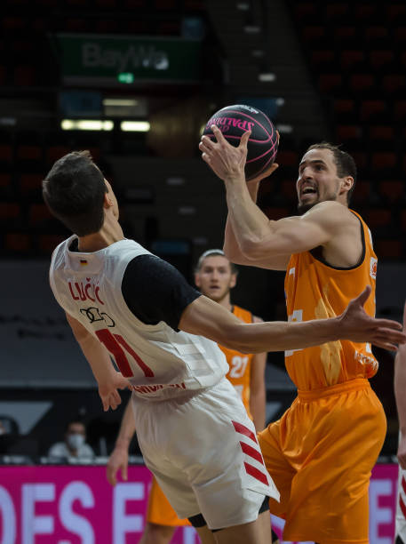 的年轻冲击 的年轻冲击